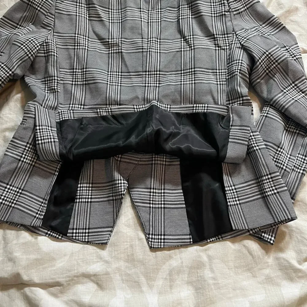 Walter‎ baker black white plaid cut out front blazer jacket size medium